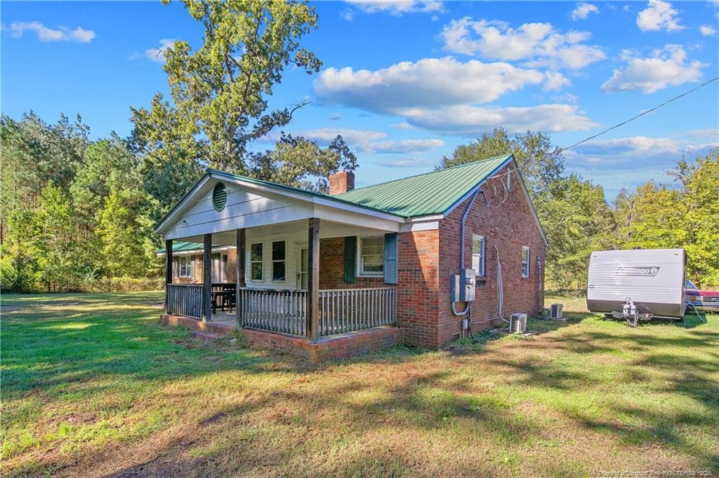 Photo 3 - 2931 Slocomb Road, Linden, NC 28356