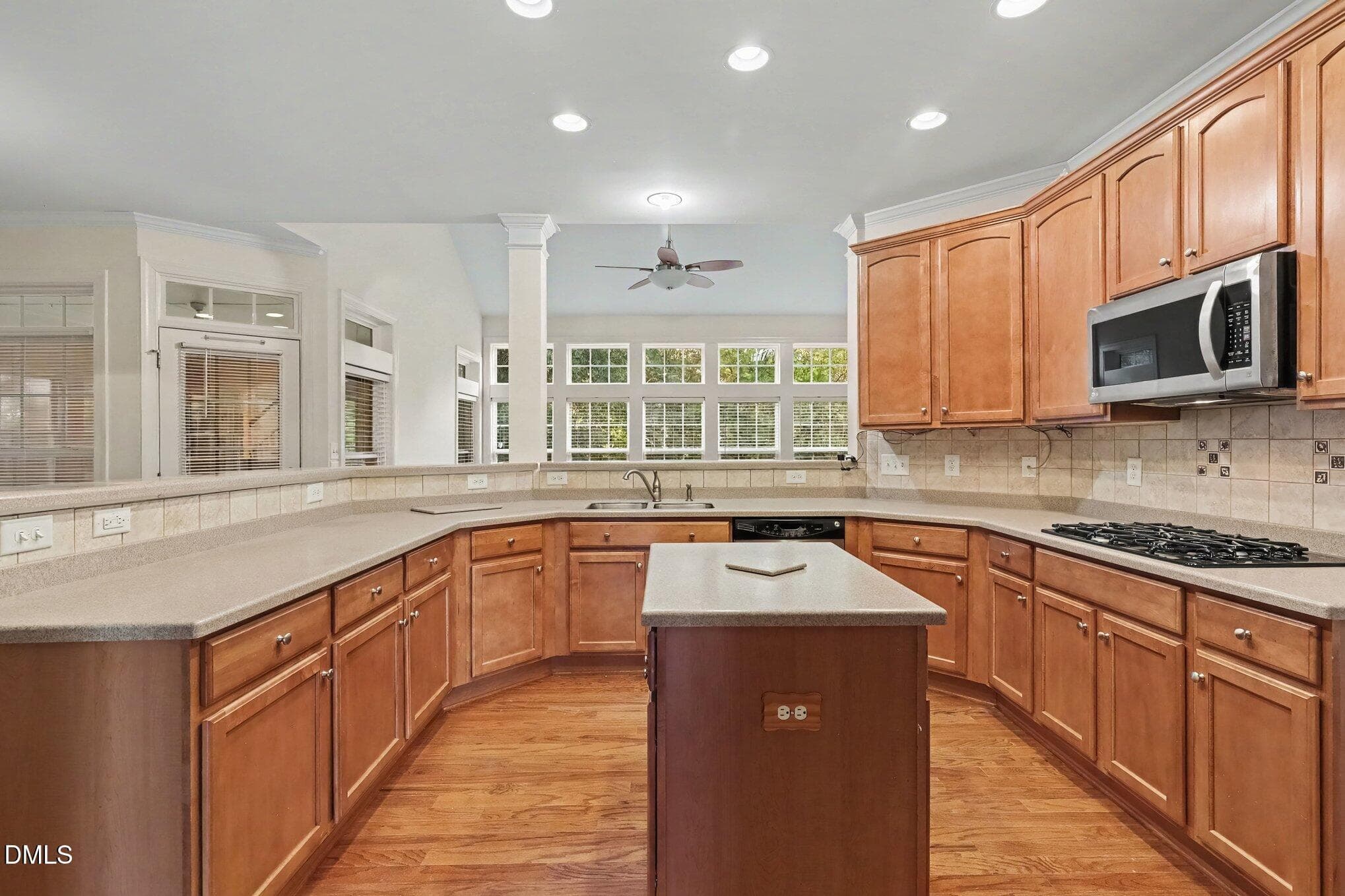 012_file_7101 - 3121 Hummer Way, Raleigh, NC 27614