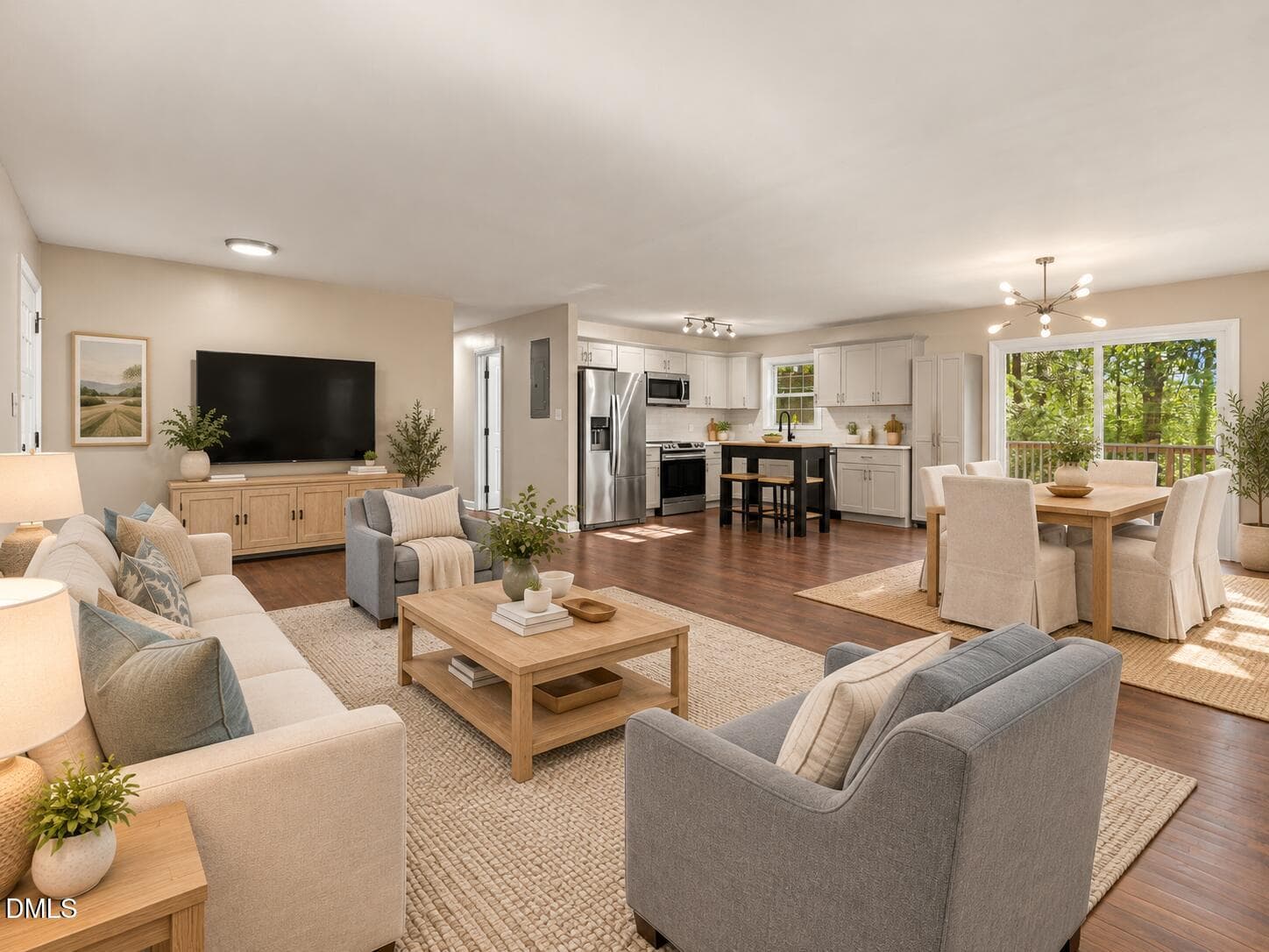Living Room (3) - 2950 Glenridge Drive, Raleigh, NC 27604