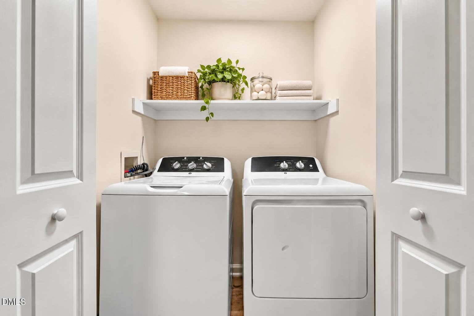 Laundry Room (1) - 2950 Glenridge Drive, Raleigh, NC 27604