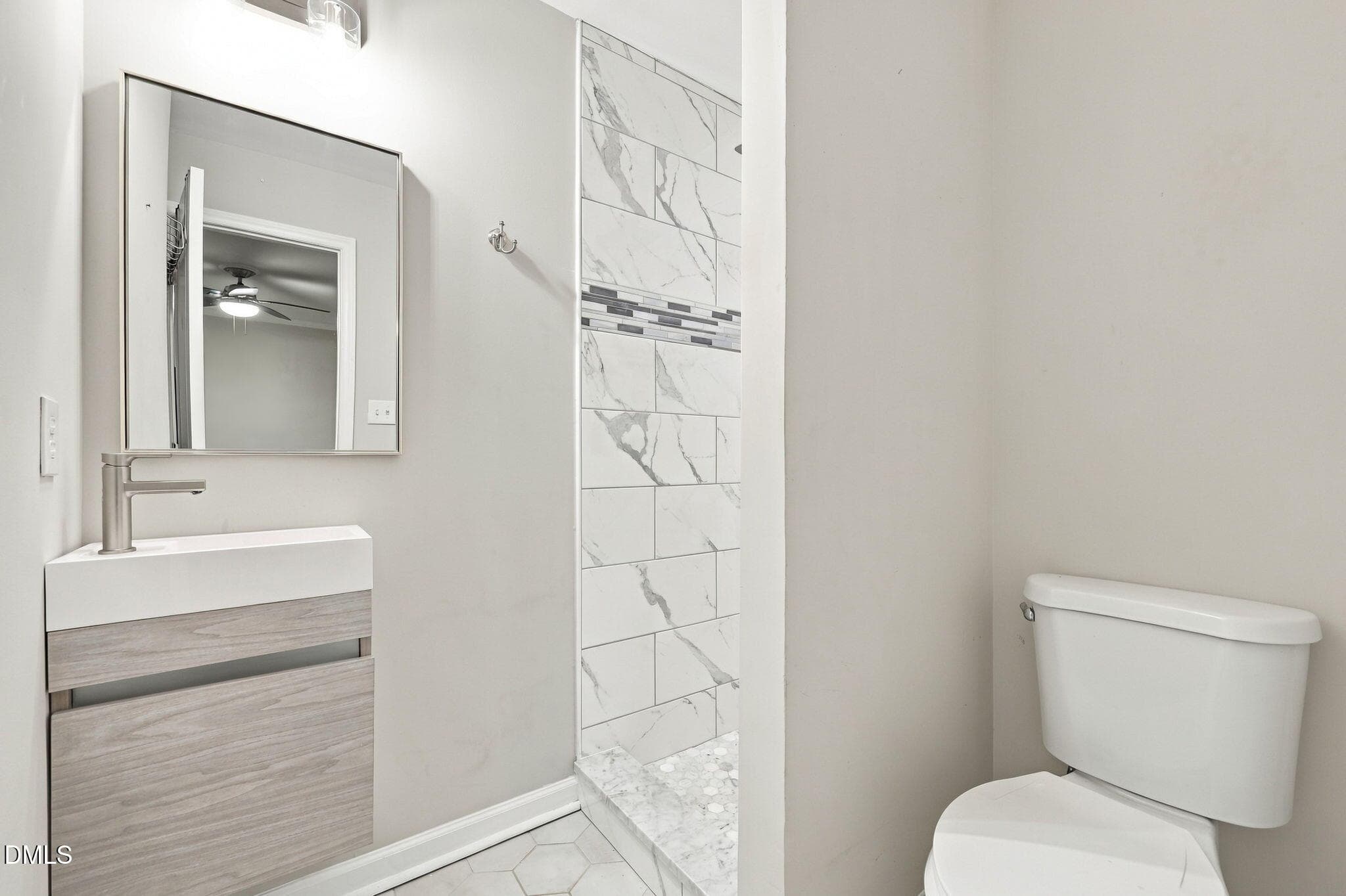 Primary Bedroom Bath (1) - 2950 Glenridge Drive, Raleigh, NC 27604