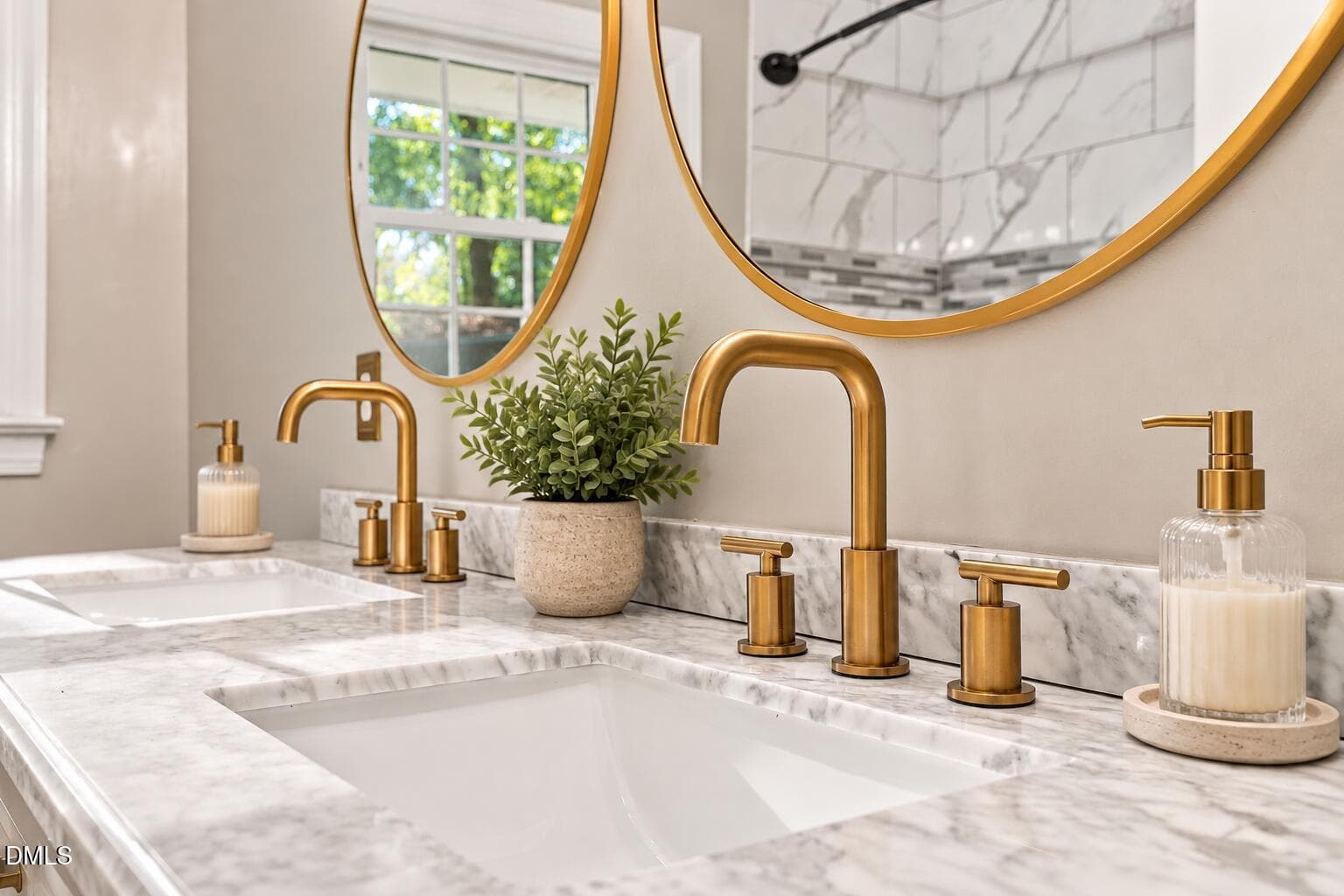 Hall Bathroom (2) - 2950 Glenridge Drive, Raleigh, NC 27604