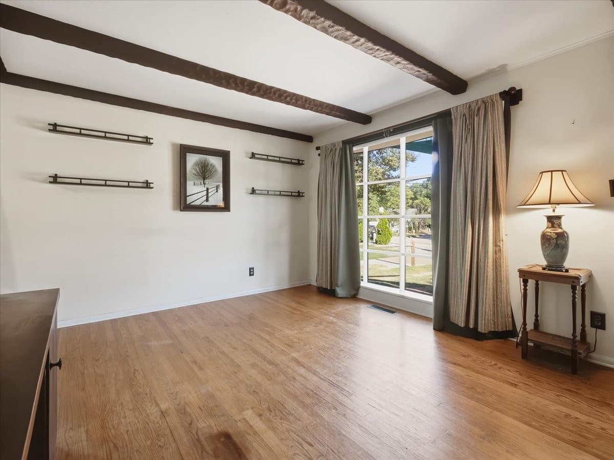 11-Living Room.jpg - 1313 Wake Forest Road, Raleigh, NC 27604
