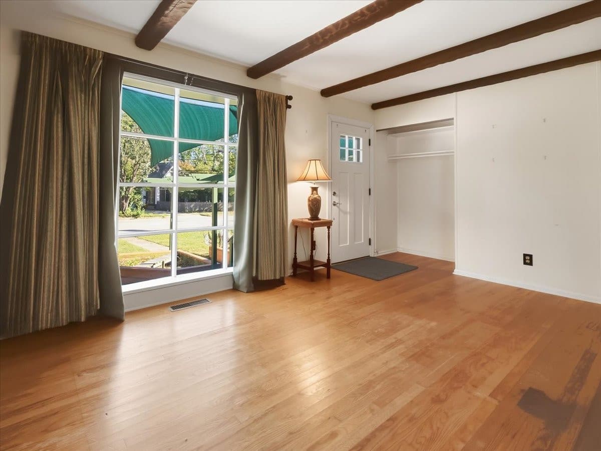 13-Living Room.jpg - 1313 Wake Forest Road, Raleigh, NC 27604