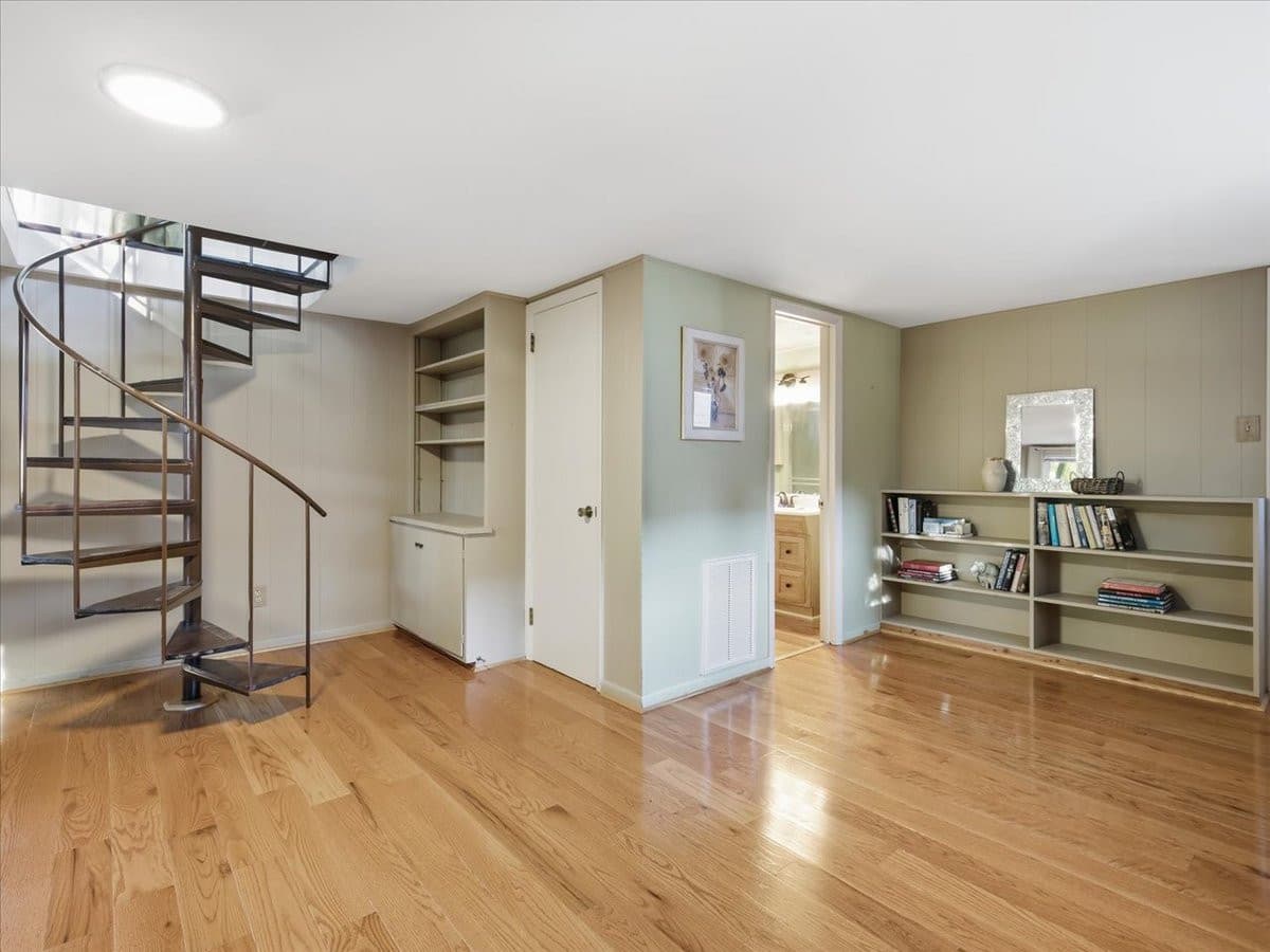 38-Family Room.jpg - 1313 Wake Forest Road, Raleigh, NC 27604