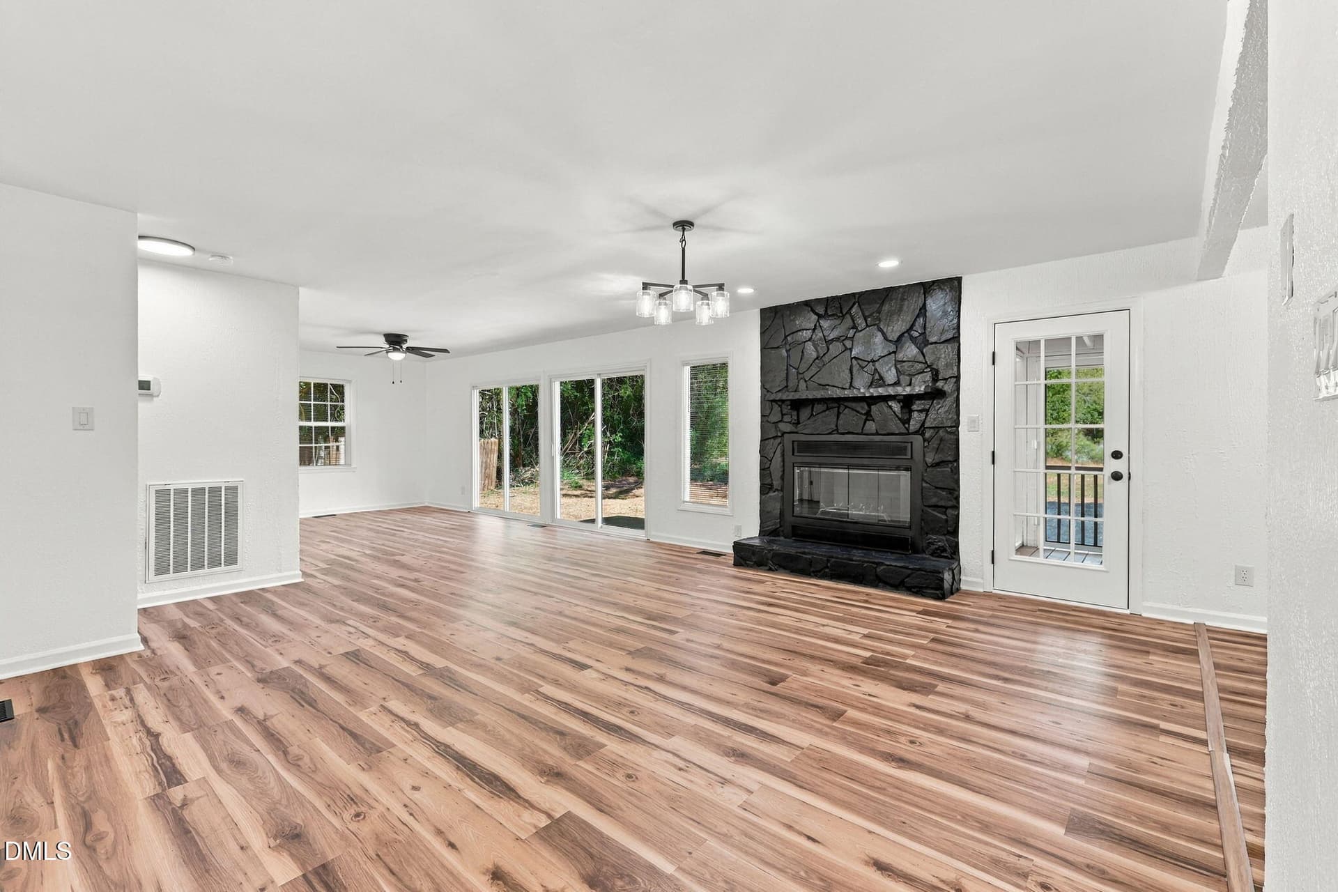 5-web-or-mls-AZ3A1429 - edited - 135 Eulon Loop, Raeford, NC 28376