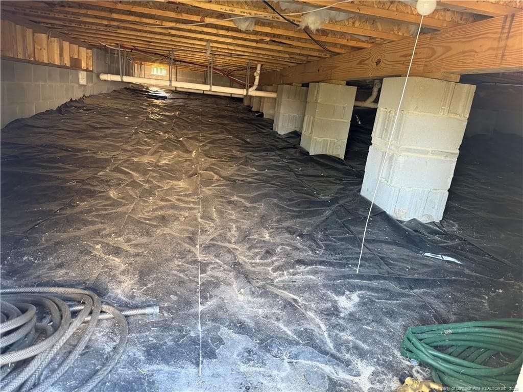 Crawl space - 154 Fair Child Road, Spring Lake, NC 28390