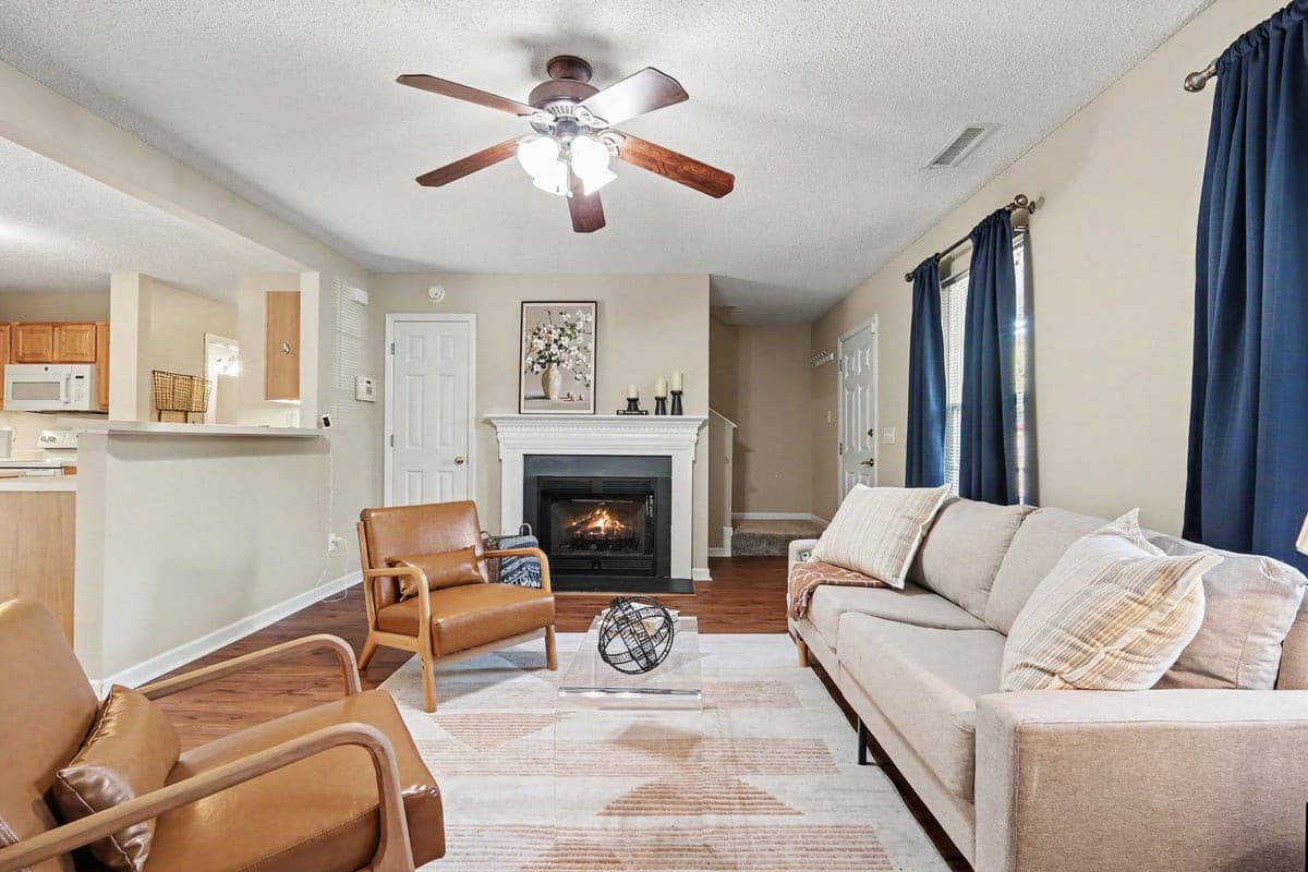 019_file_6682.jpg - 402 Feldspar Way, Durham, NC 27703
