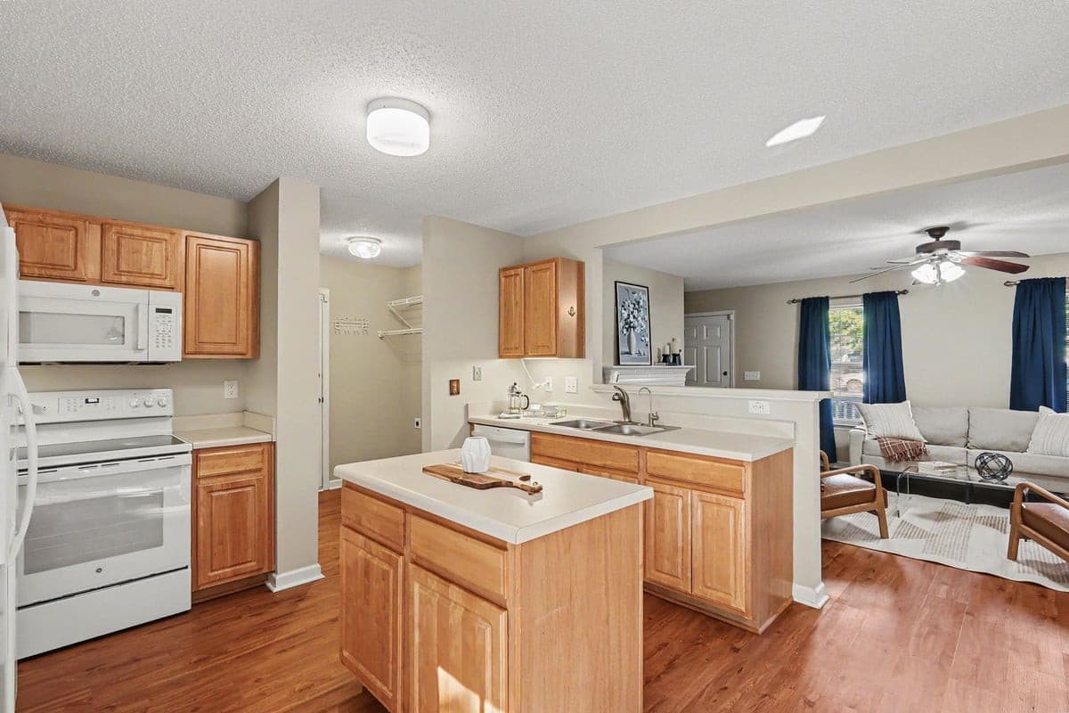 023_file_5602.jpg - 402 Feldspar Way, Durham, NC 27703