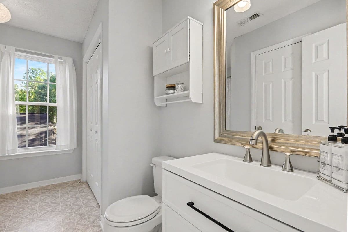 009_file_8354.jpg - 402 Feldspar Way, Durham, NC 27703