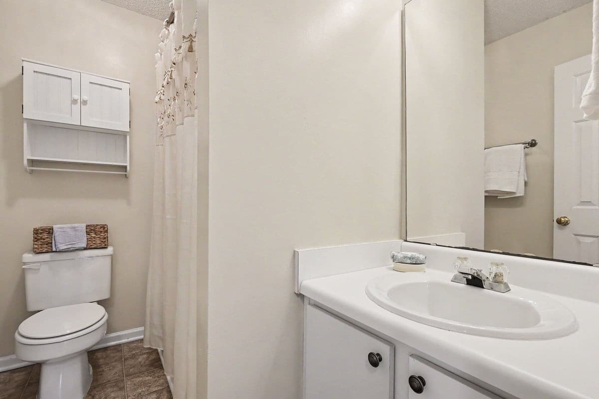 002_file_9699.jpg - 402 Feldspar Way, Durham, NC 27703