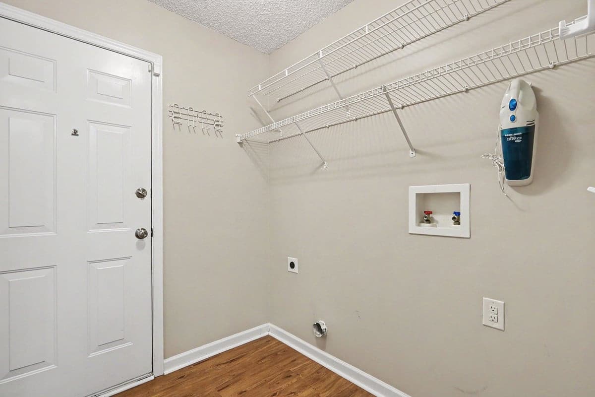 025_file_7344.jpg - 402 Feldspar Way, Durham, NC 27703