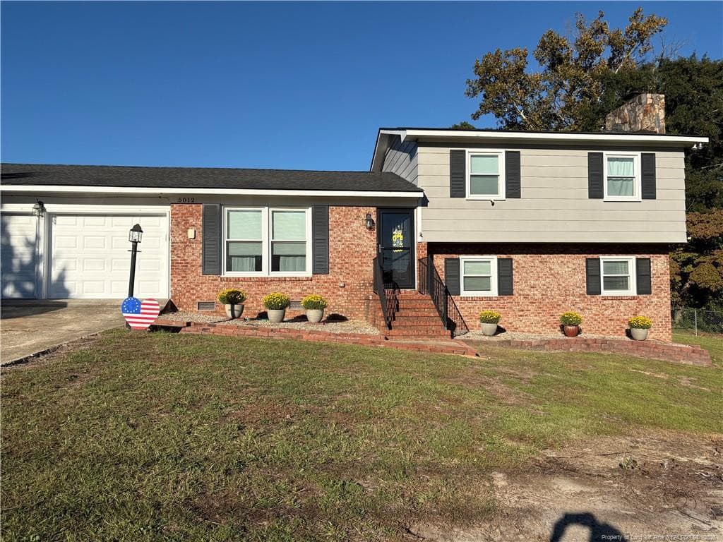 5012 Sycamore Drive, Hope Mills, NC 28348