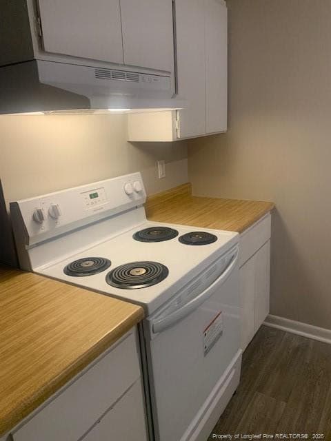 Photo 2 - 931 Applewood Lane, Fayetteville, NC 28303