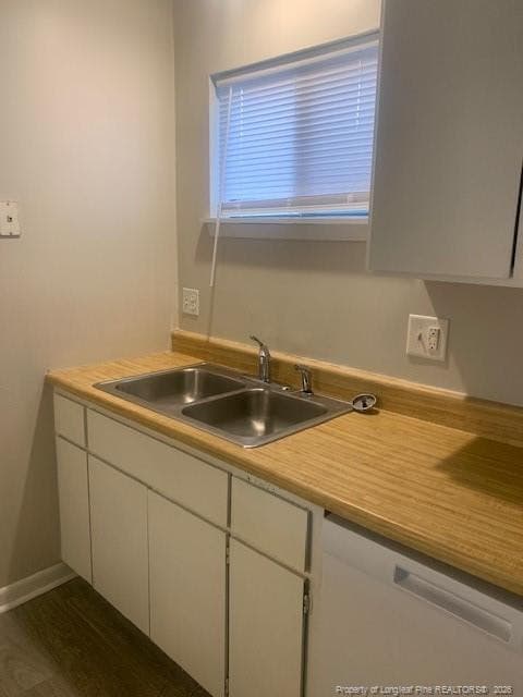 Photo 3 - 931 Applewood Lane, Fayetteville, NC 28303