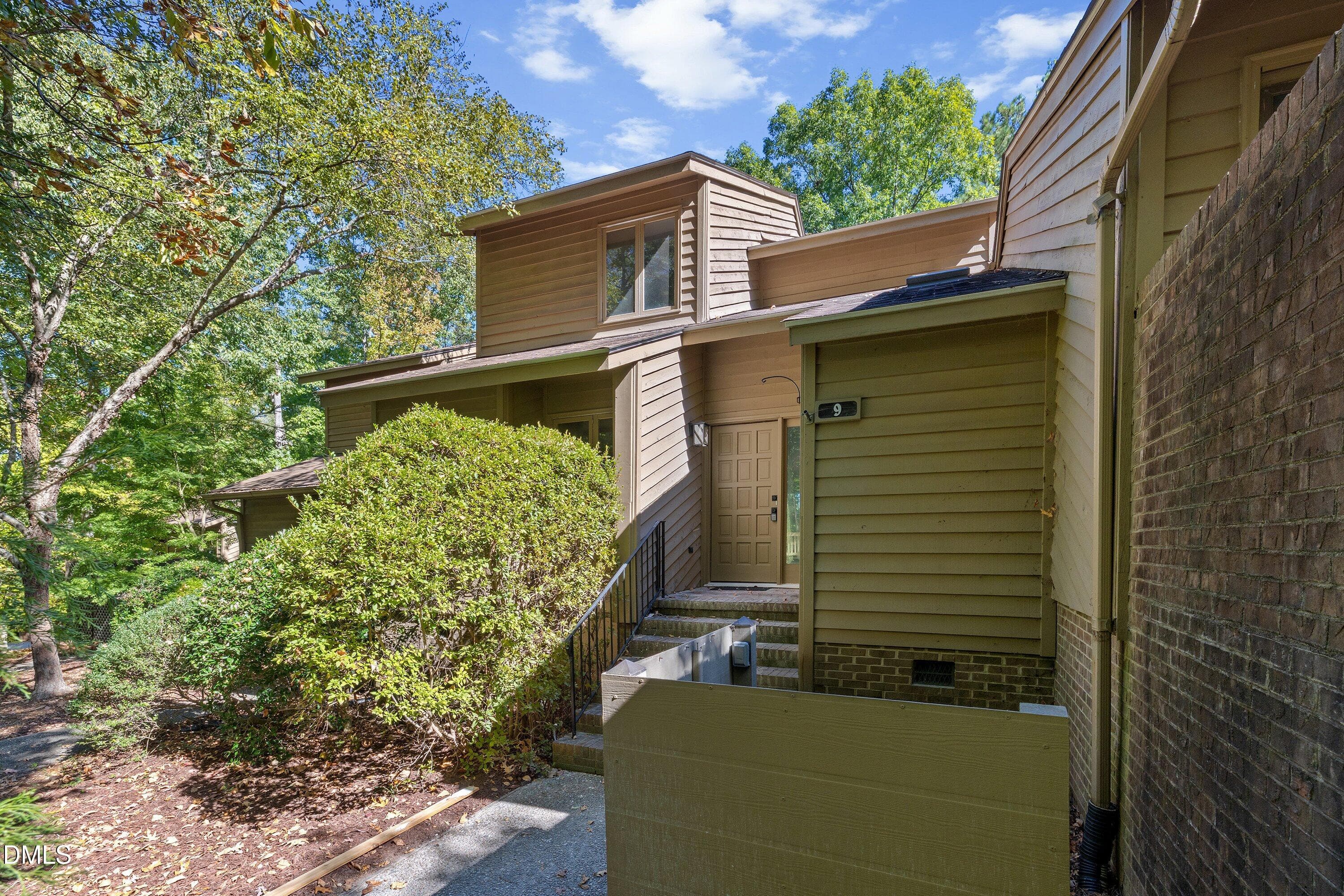 06-9 Creekview Ln_1410 - 9 Creekview Lane, Durham, NC 27705