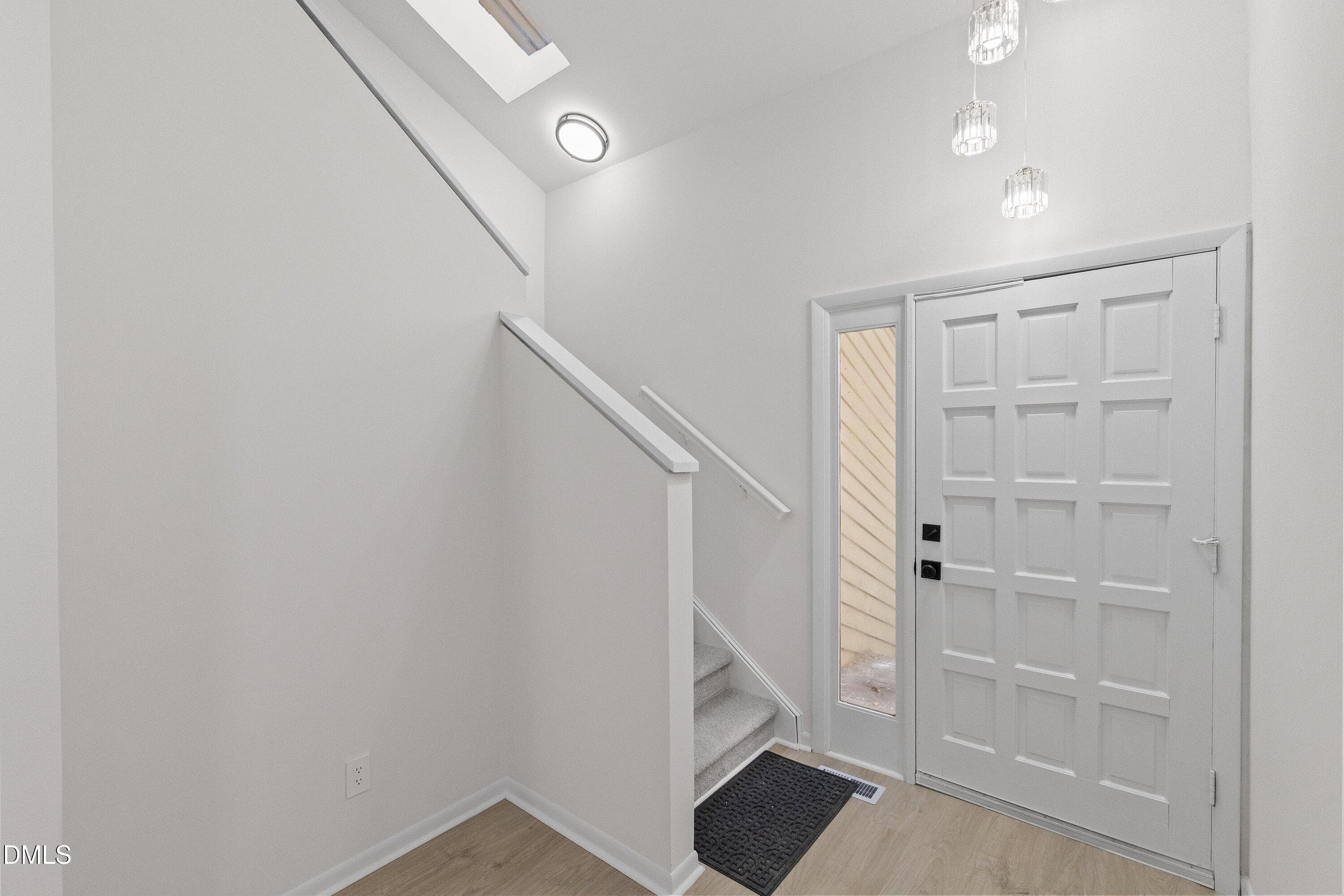 08-9 Creekview Ln_1431 - 9 Creekview Lane, Durham, NC 27705