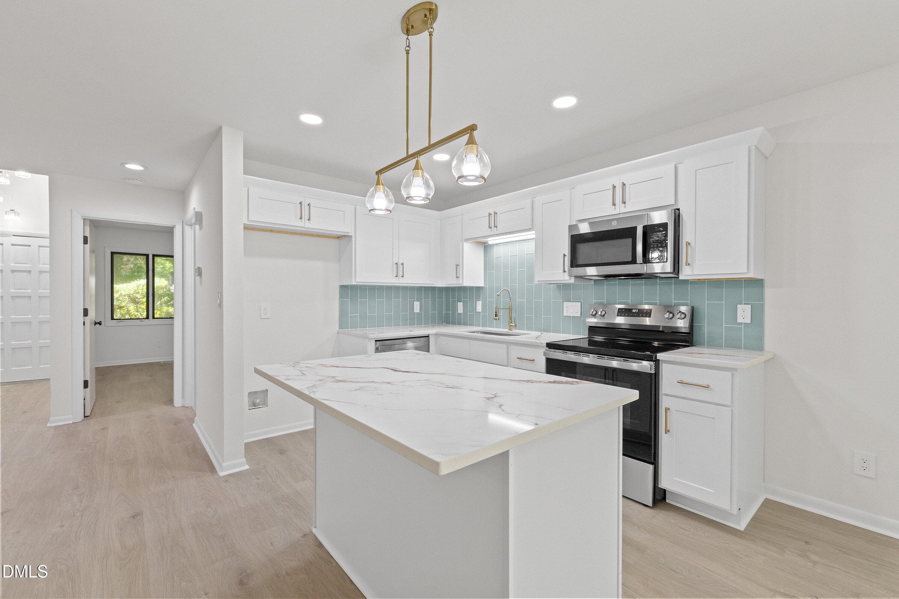20-9 Creekview Ln_1496 - 9 Creekview Lane, Durham, NC 27705
