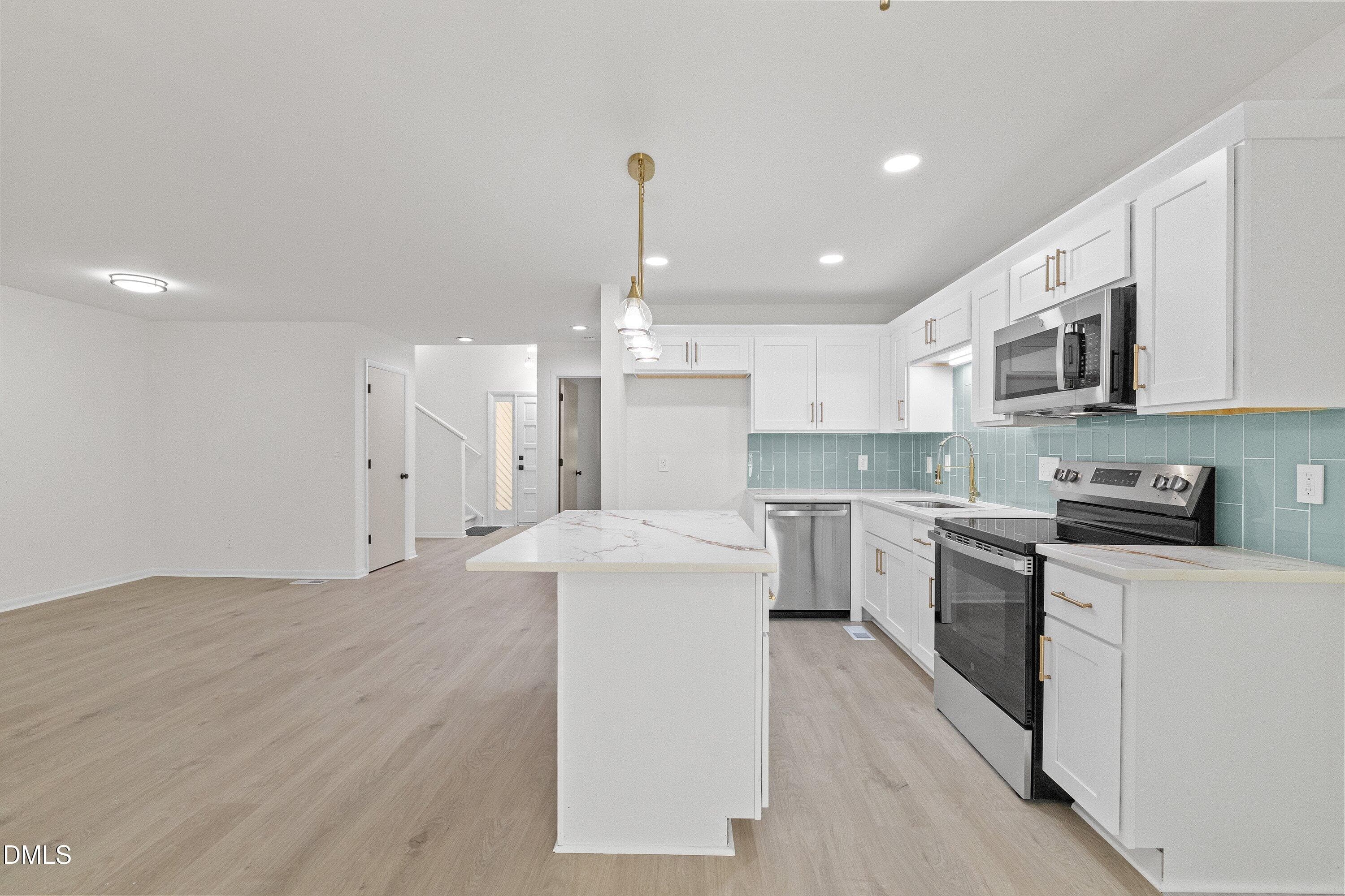 21-9 Creekview Ln_1501 - 9 Creekview Lane, Durham, NC 27705