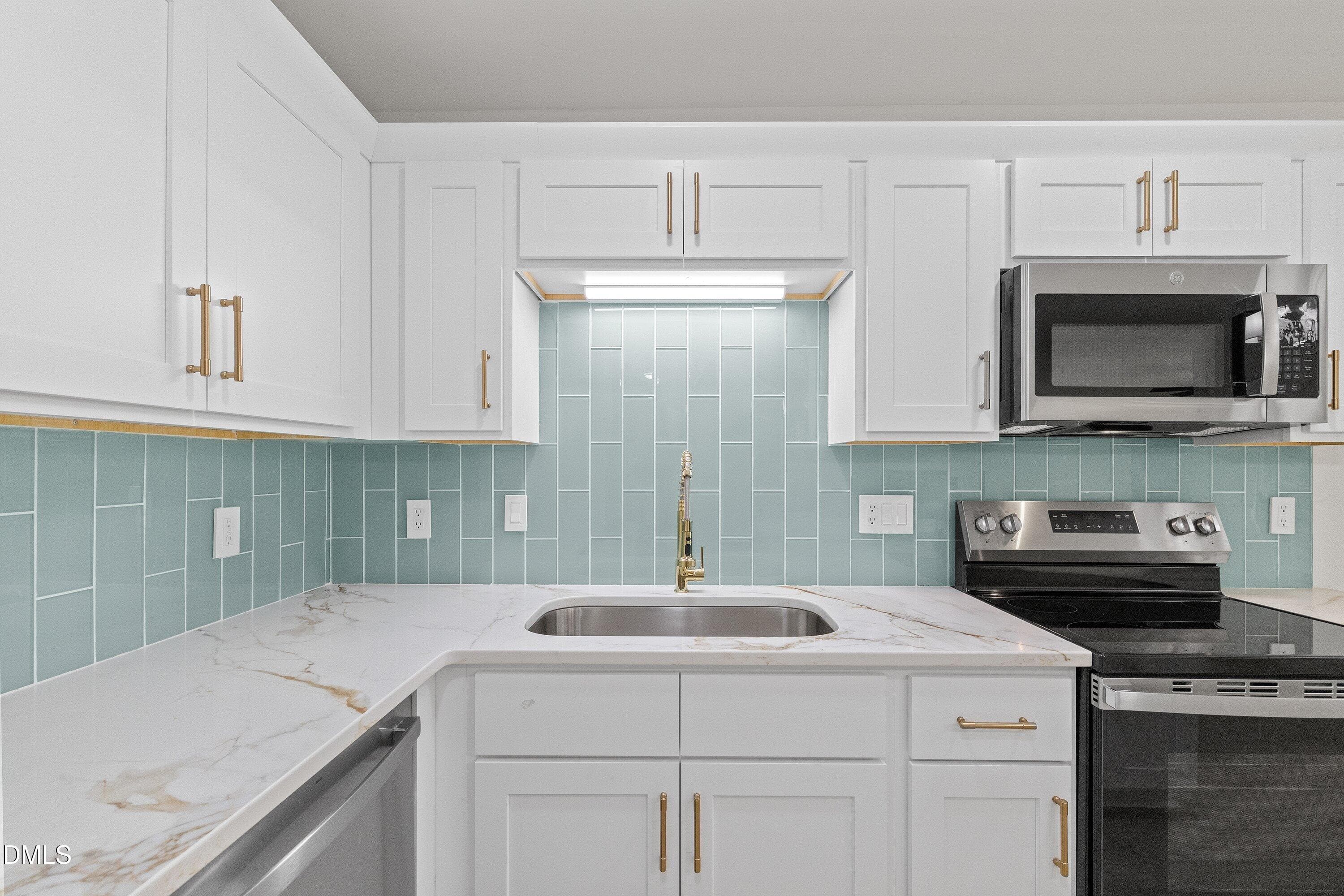 24-9 Creekview Ln_1516 - 9 Creekview Lane, Durham, NC 27705