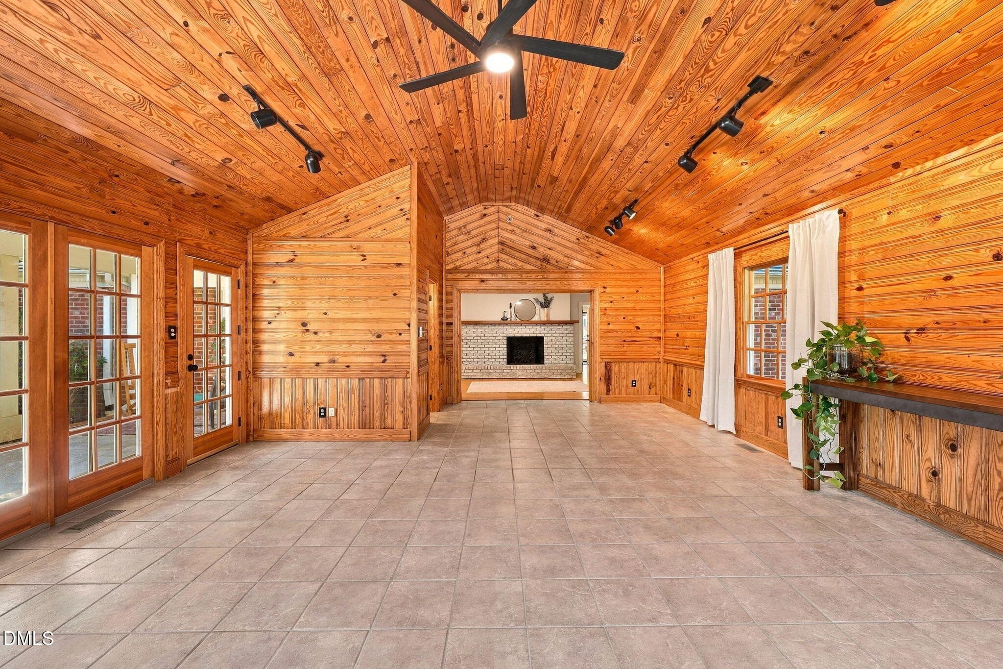 44-web-or-mls-IMG_2143 - 6700 Valley Lake Drive, Raleigh, NC 27612