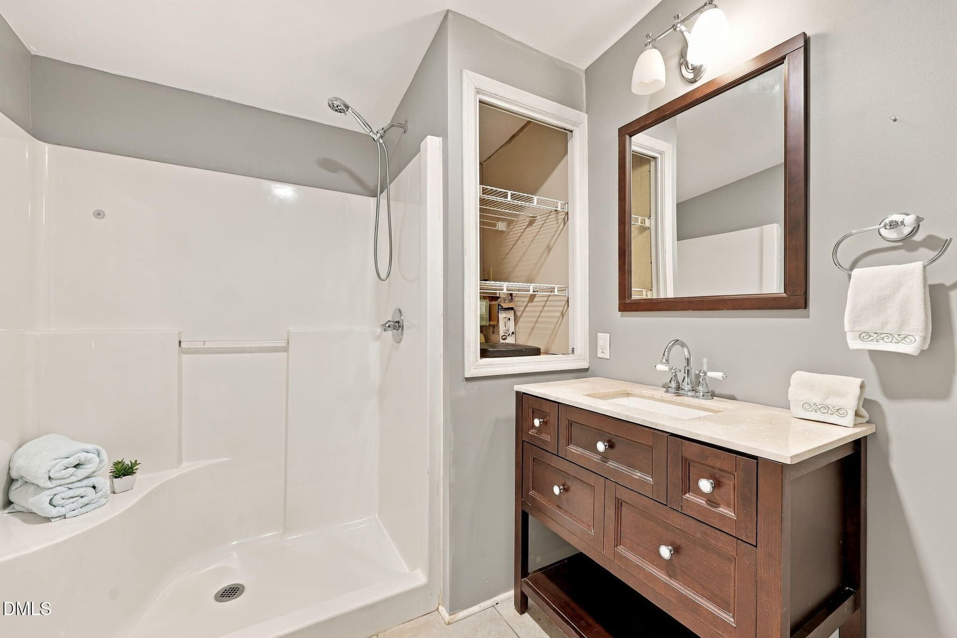 Owners' Bath - 168 Ridgewood Road, Youngsville, NC 27596