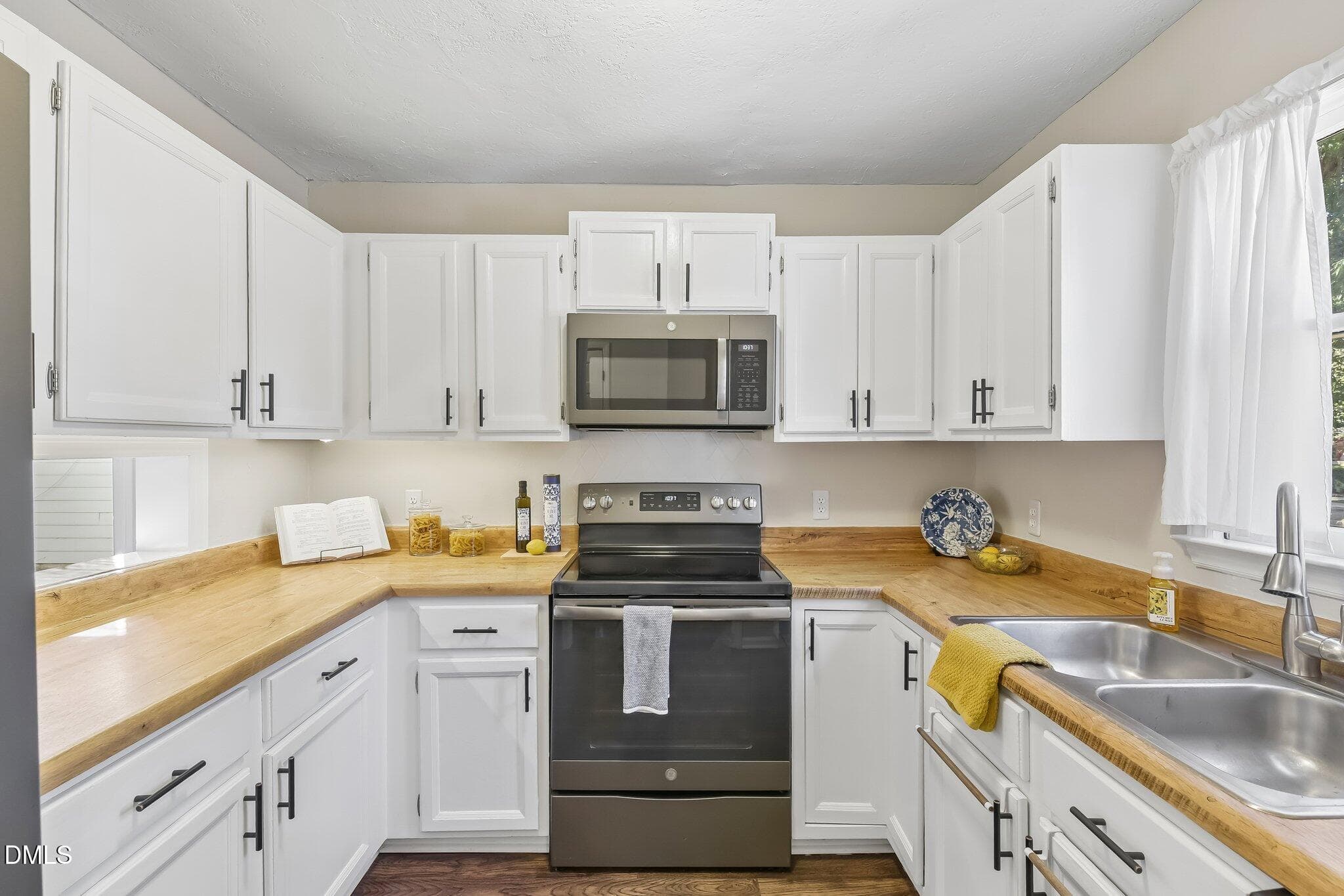 15-web-or-mls-Windy Hollow Ct-S2310-016 - 5616 Windy Hollow Court, Raleigh, NC 27609