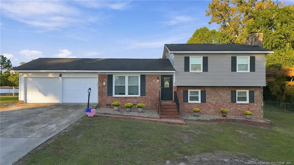 Photo 2 - 5012 Sycamore Drive, Hope Mills, NC 28348