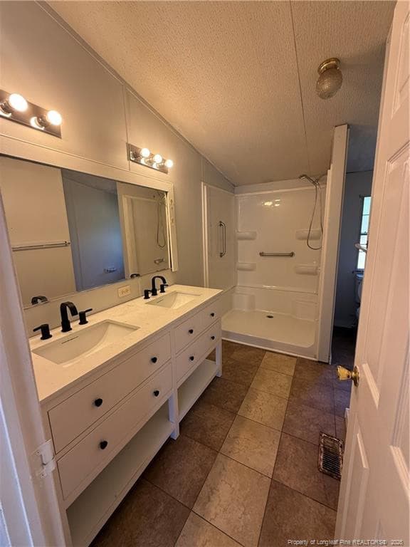 Photo 12 - 616 Hillcrest Drive, Raeford, NC 28376