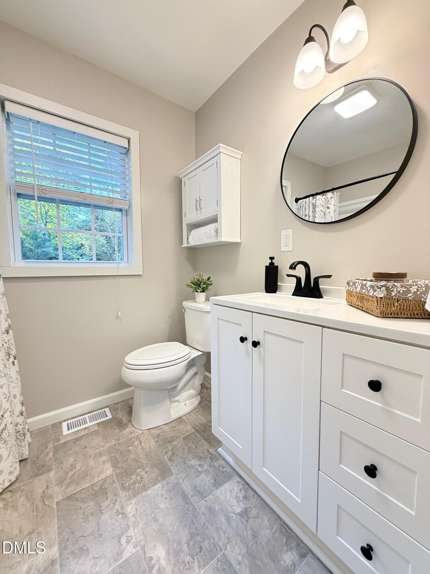 Bath - 5215 Vann Street, Raleigh, NC 27606