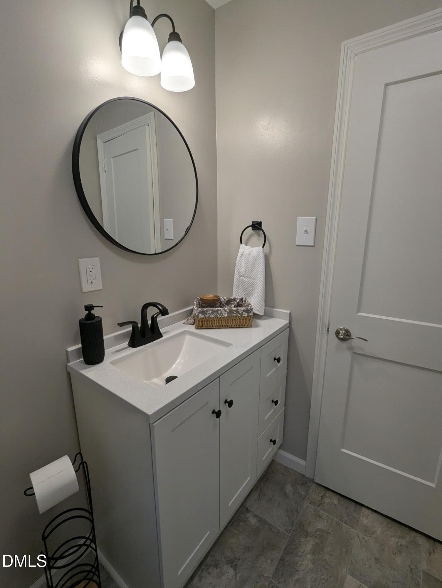 Bath - 5215 Vann Street, Raleigh, NC 27606