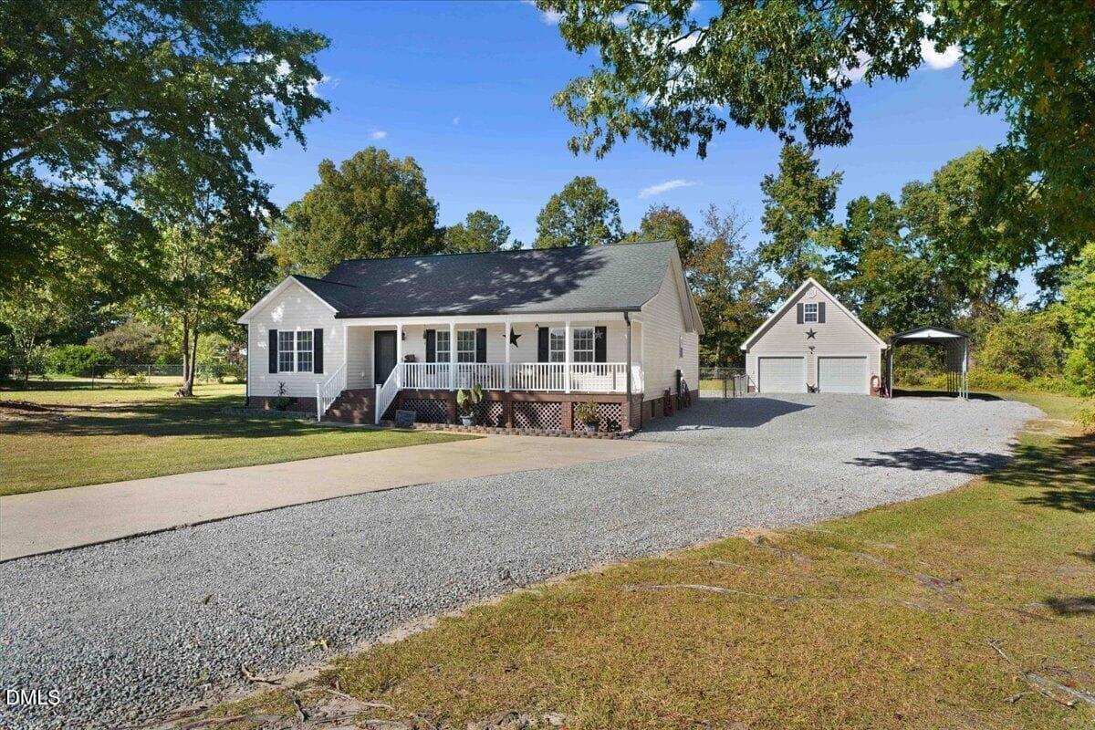 209 Davis Farm Drive, Selma, NC 27576