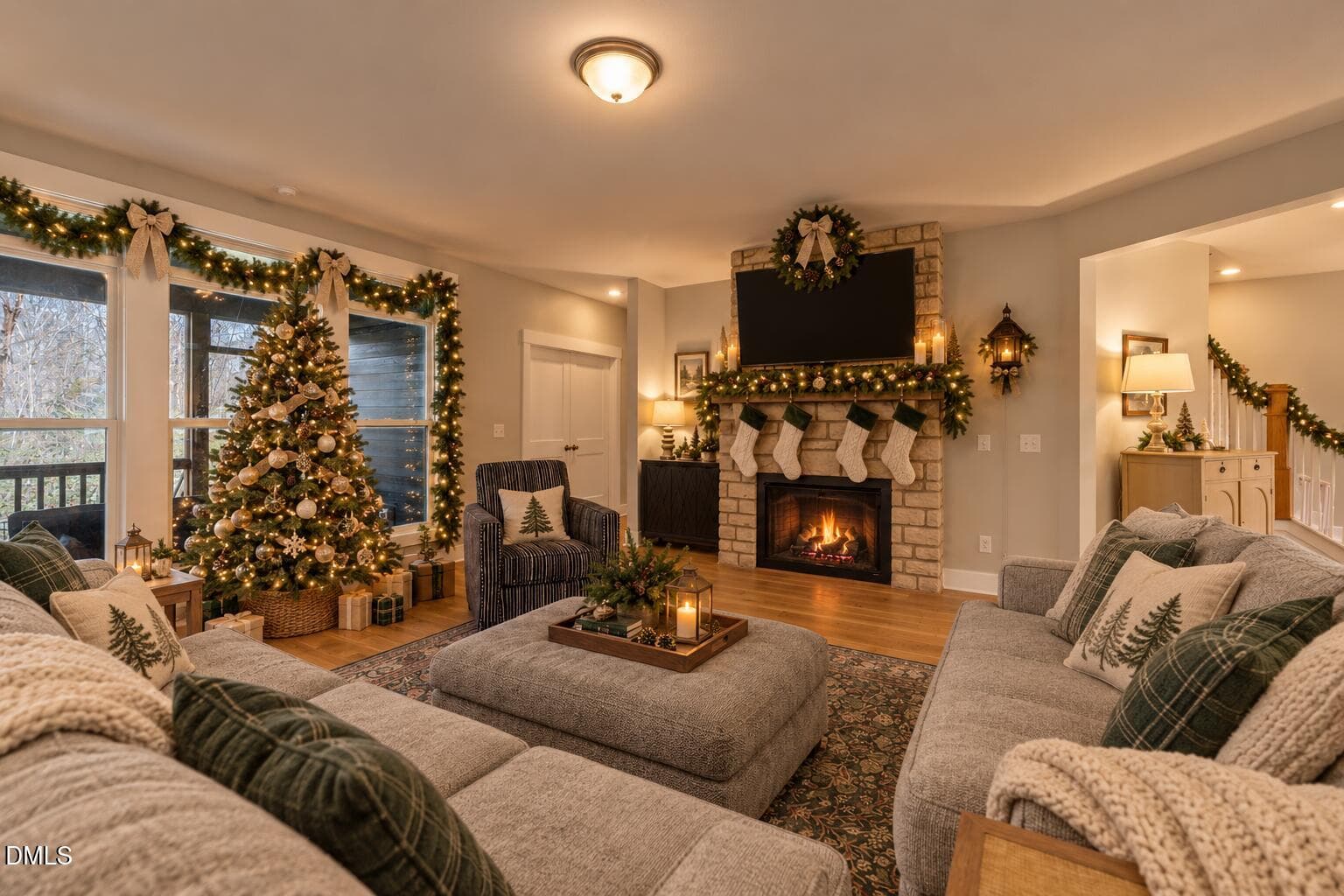 Cozy Farmhouse Christmas Living Room - 742 Lake Magnolia Way, Smithfield, NC 27577