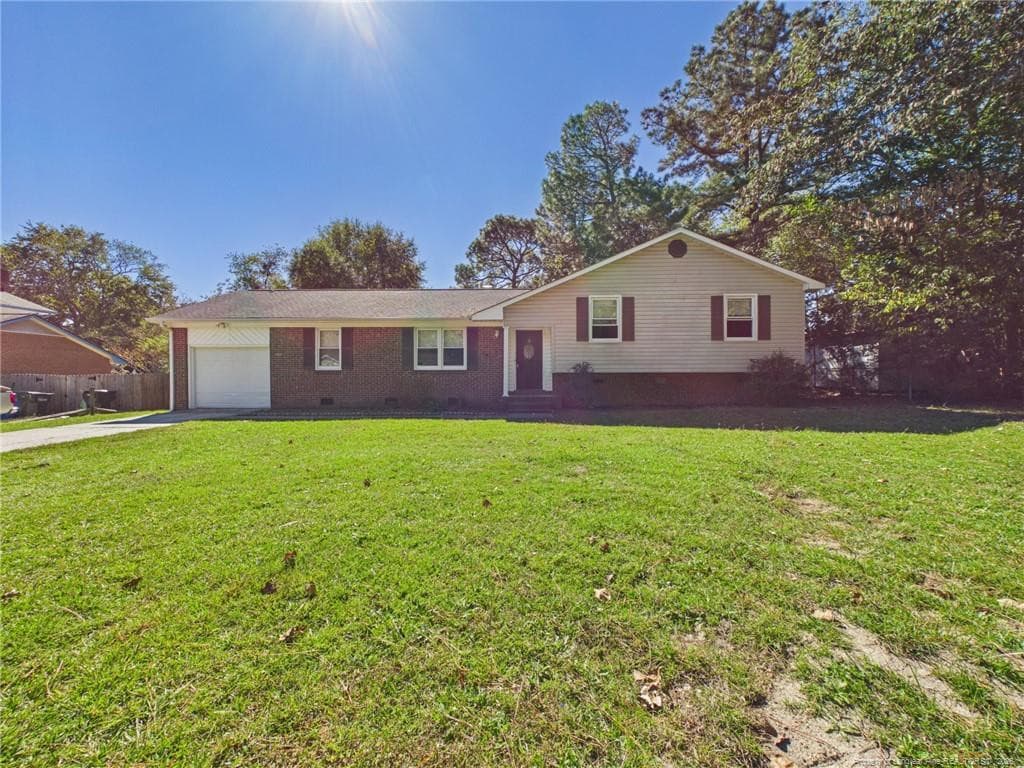 5702 Lochness Court, Fayetteville, NC 28304