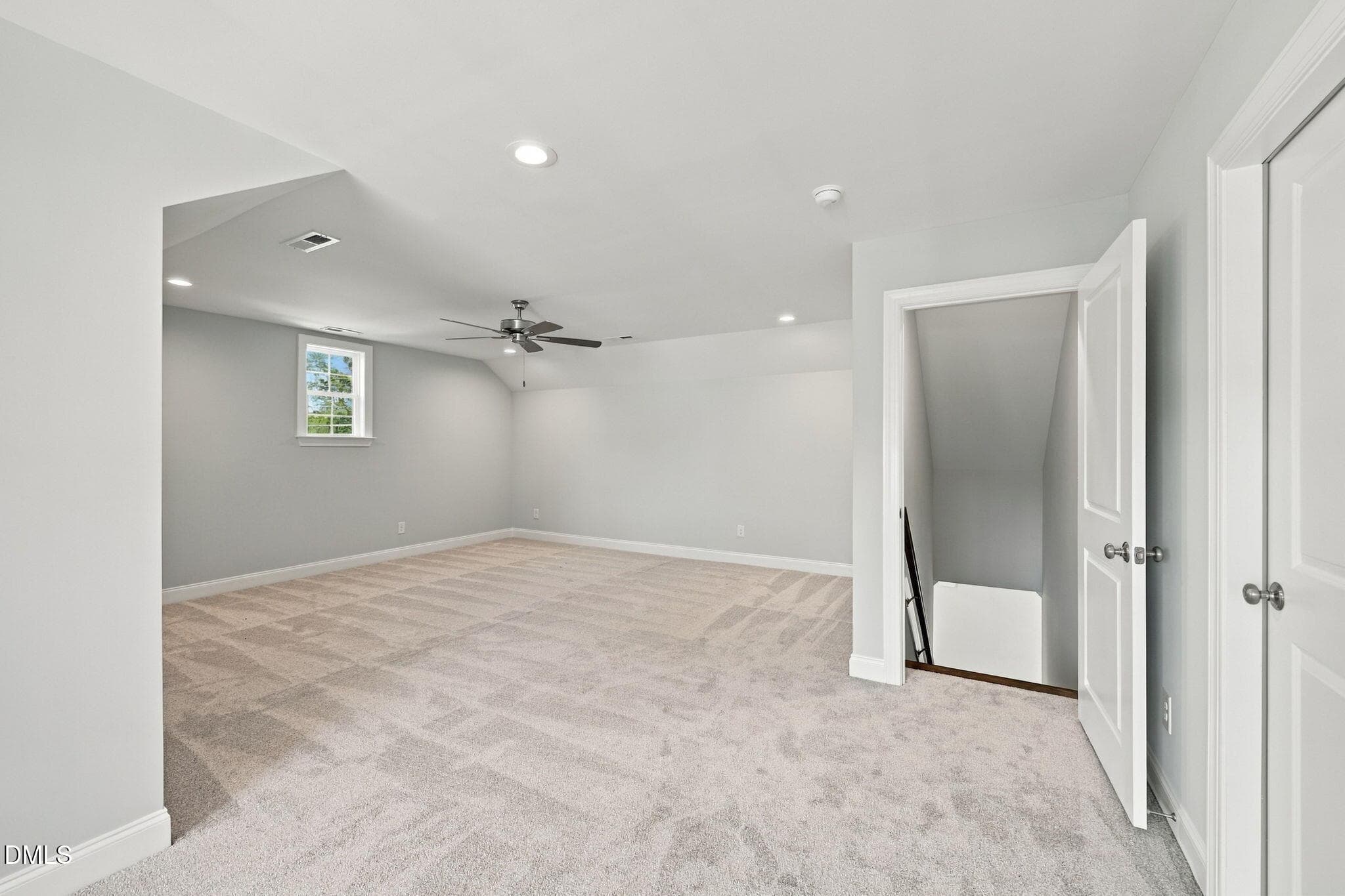 33-web-or-mls-IMG_0101 - 1027 N Lincoln Street, Benson, NC 27504