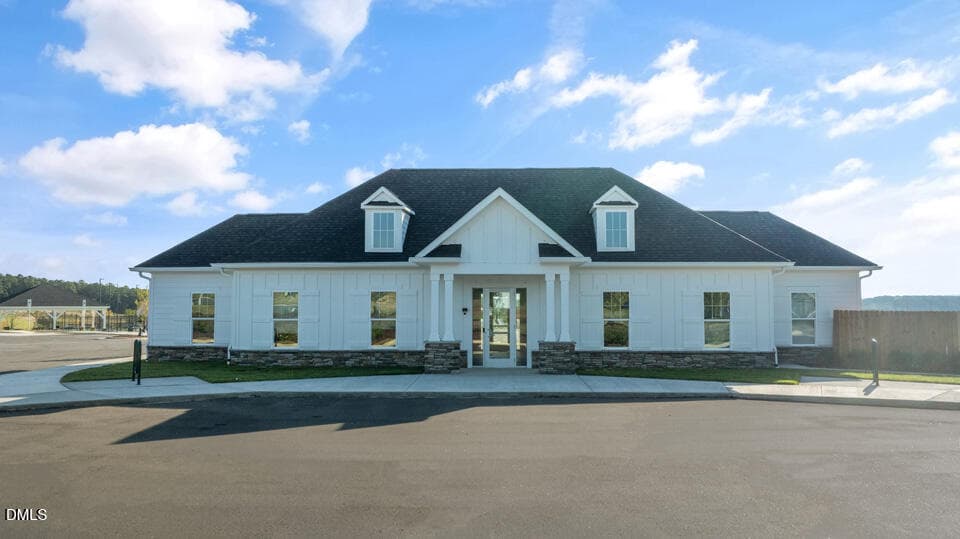 Matthews Landing Community Amenities - 126 Rusling Leaf Drive, Fuquay Varina, NC 27526