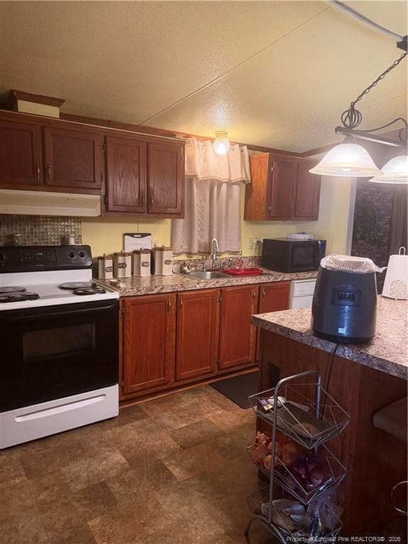 Photo 3 - 4307 Bunnlevel Erwin Road, Erwin, NC 28339