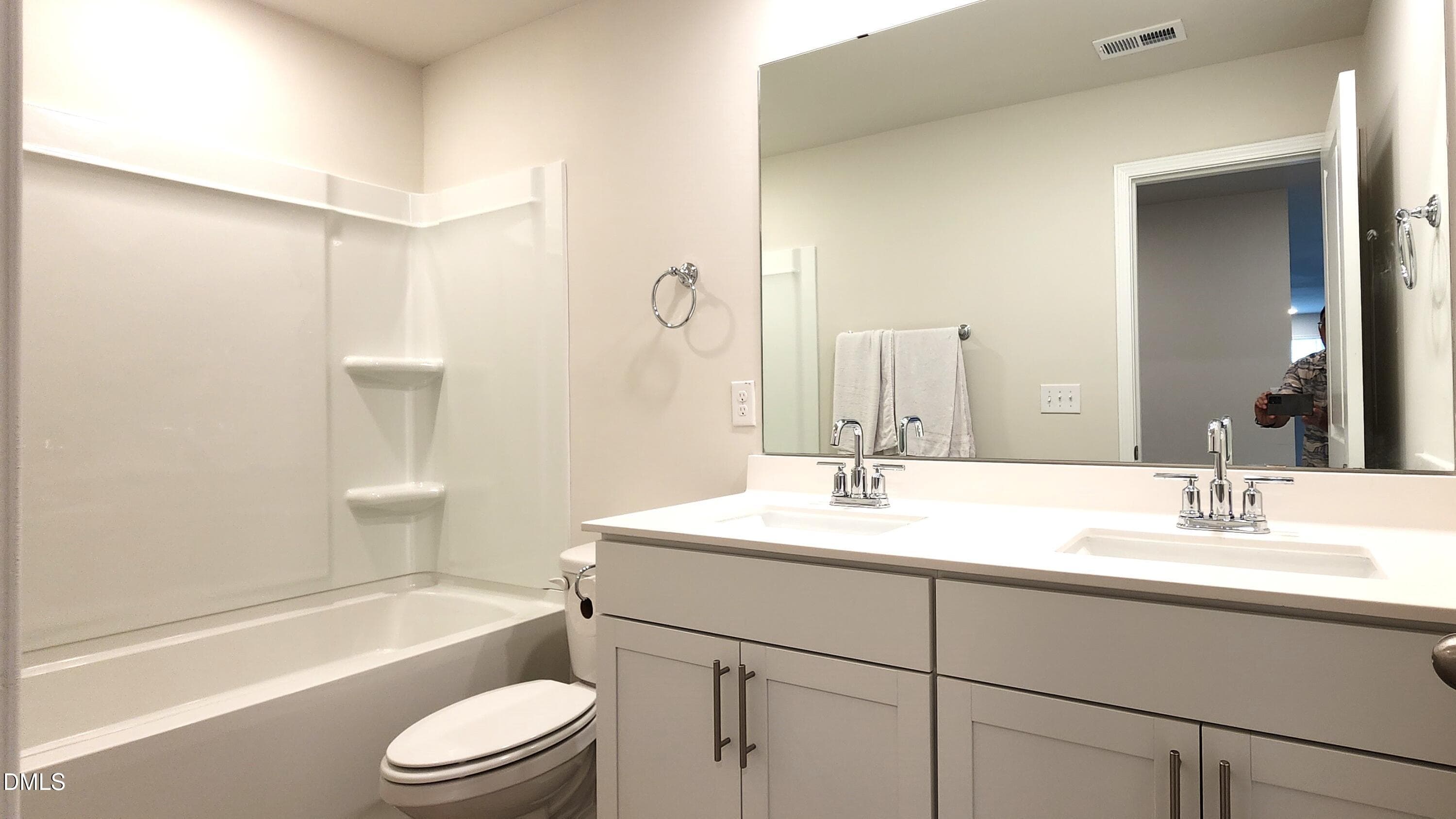 24 - 2005 Eden Shire Way, Durham, NC 27712