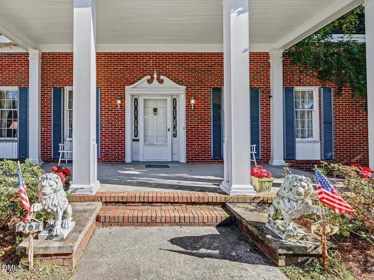 04-Front Entry - 317 S 2nd Street, Smithfield, NC 27577