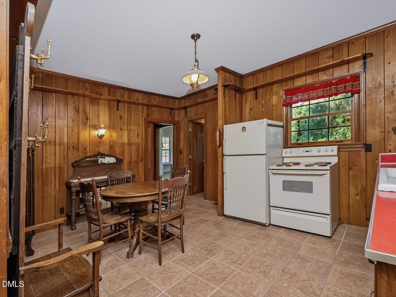26-Eat in Kitchen - 317 S 2nd Street, Smithfield, NC 27577