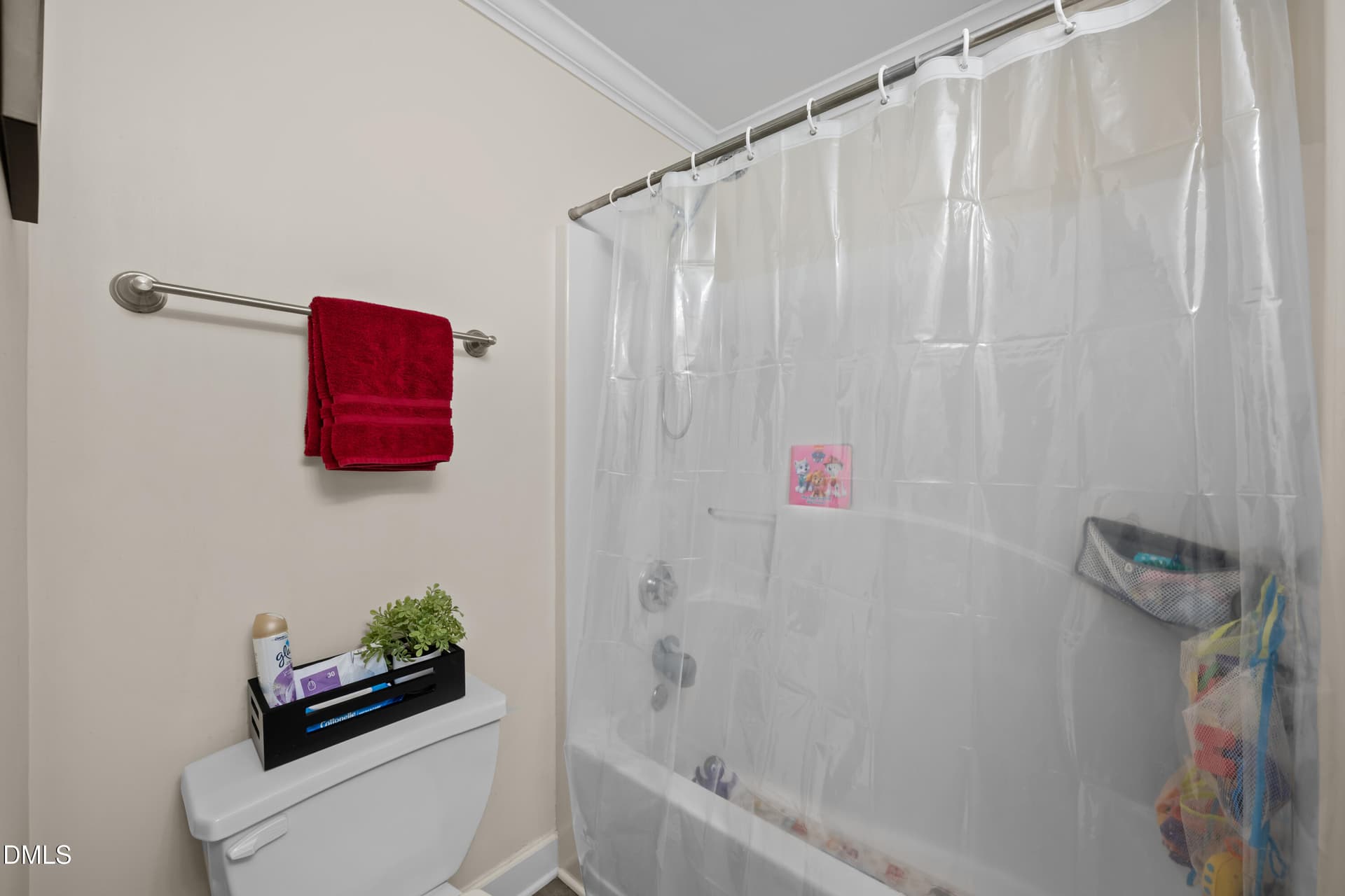 Full Bathroom - 1501 Rainesview Lane, Apex, NC 27502