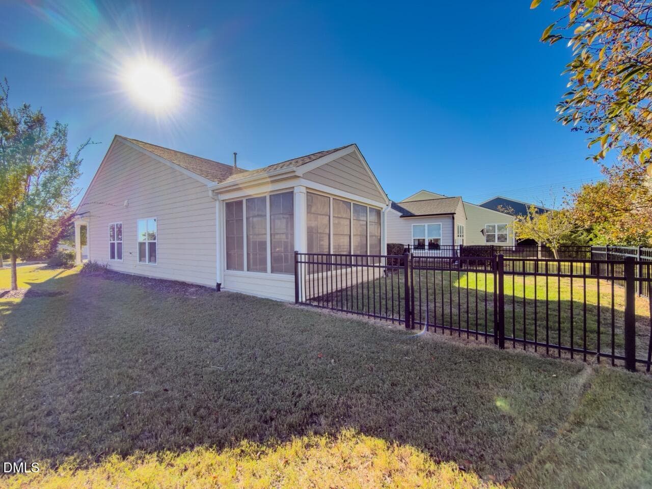 Side house - 102 Chambers Field Court, Durham, NC 27703