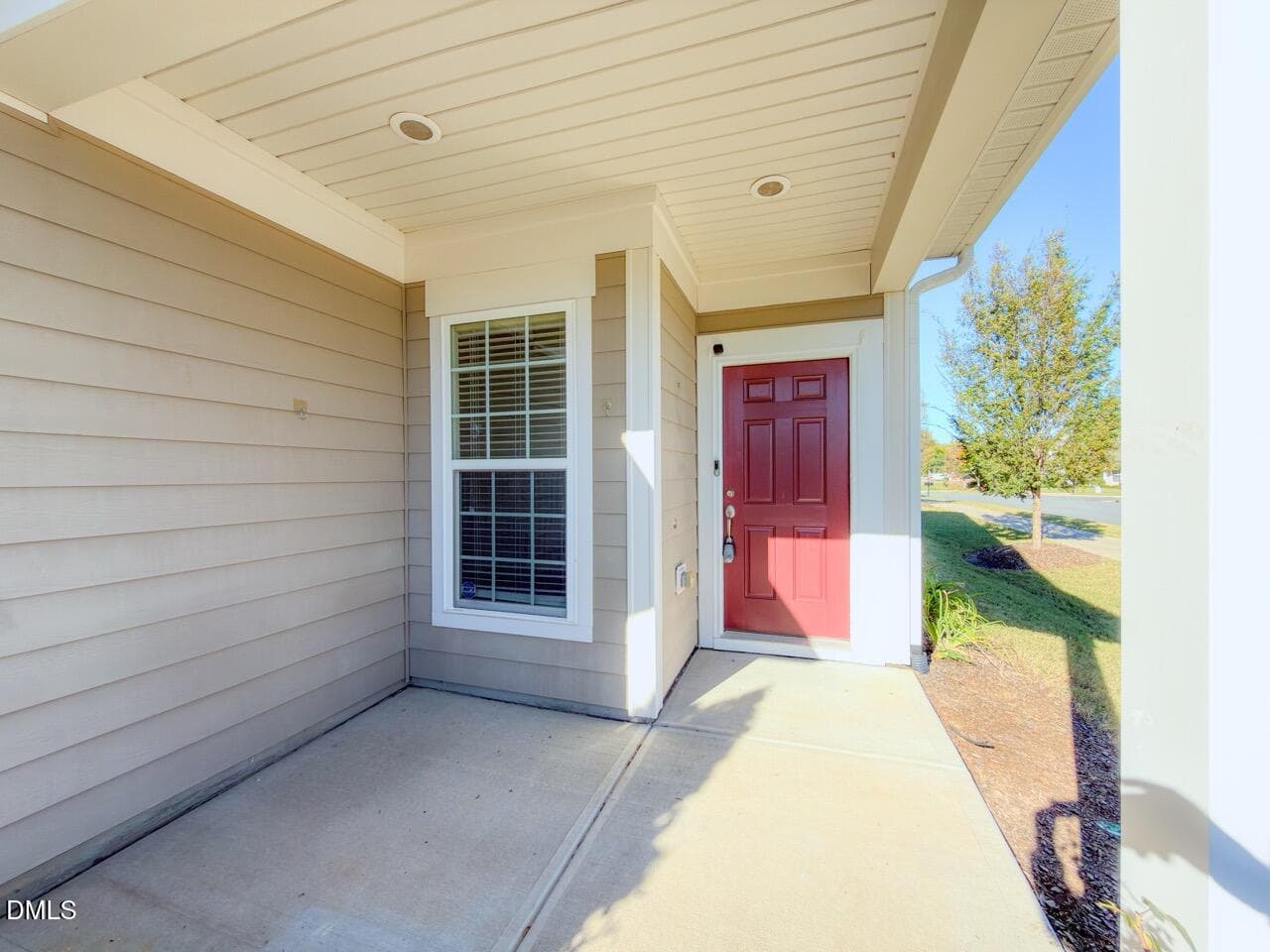 covered front porch - 102 Chambers Field Court, Durham, NC 27703