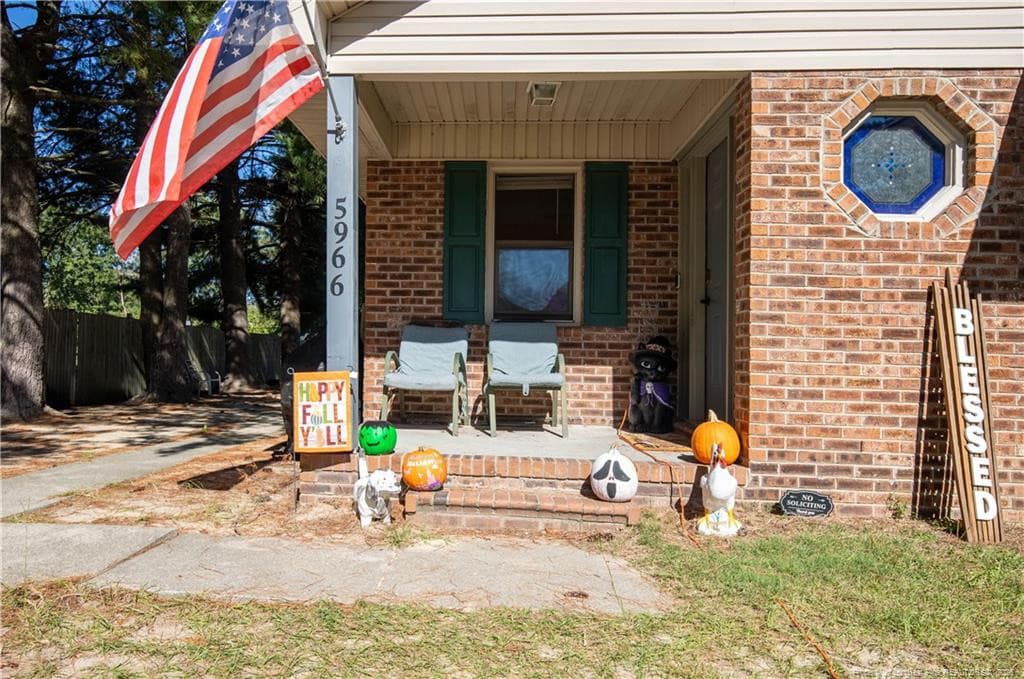 Photo 2 - 5966 Muscat Road, Hope Mills, NC 28348