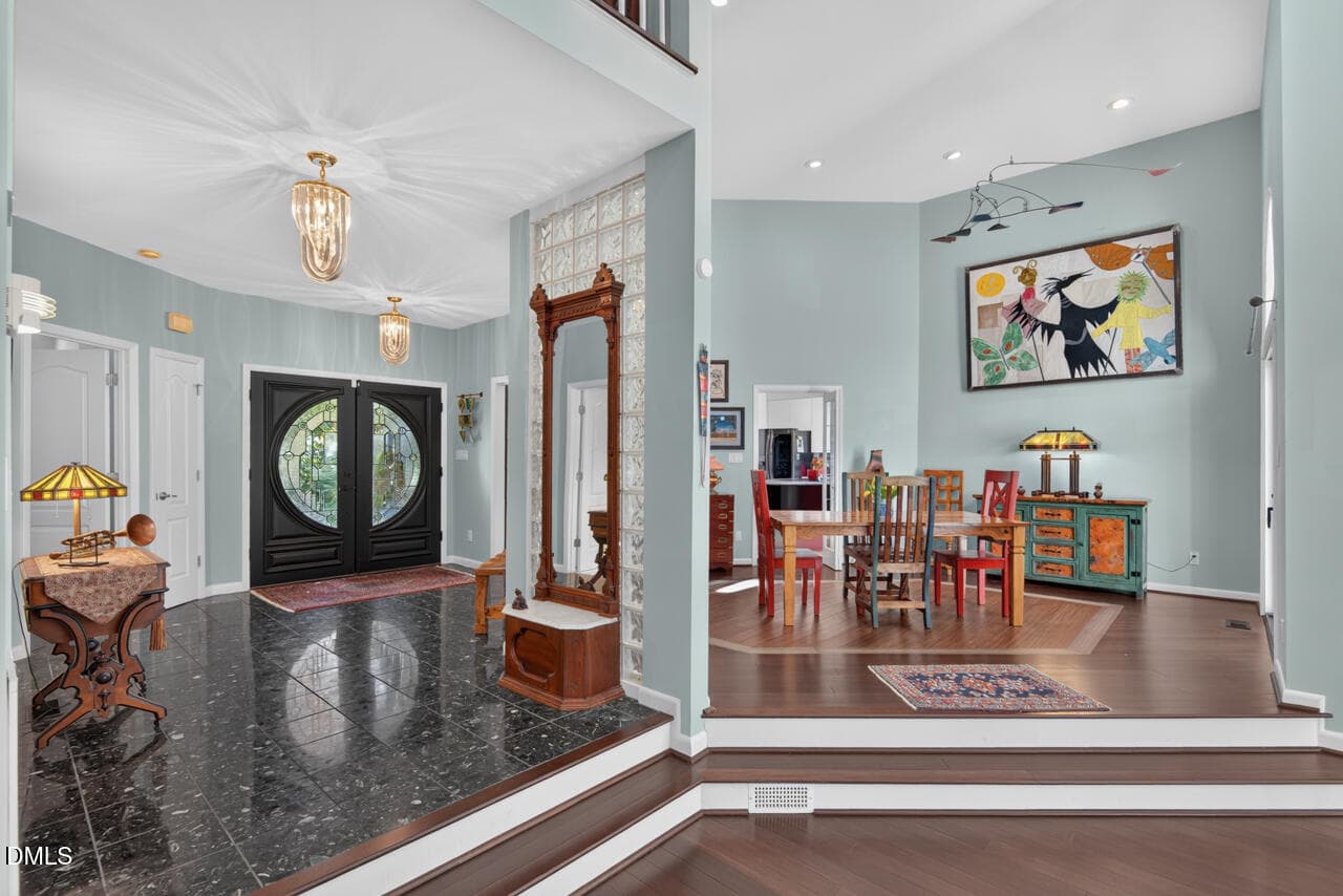 din foy - 1070 Foxcliff Drive, Mebane, NC 27302
