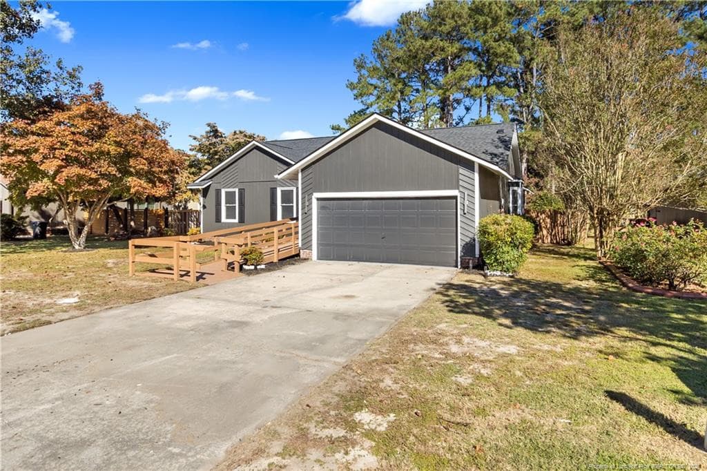 Photo 5 - 5605 Par Court, Hope Mills, NC 28348