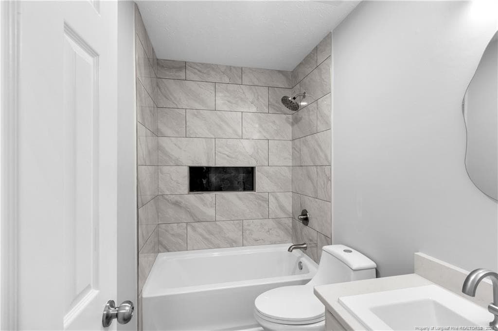 Photo 33 - 5605 Par Court, Hope Mills, NC 28348