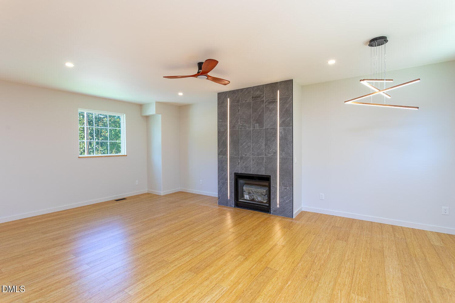 21 - Dining and fireplace - 209 Freeman Street, Raleigh, NC 27601