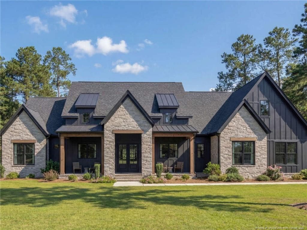 1188 Cypress Lakes Road, Hope Mills, NC 28348