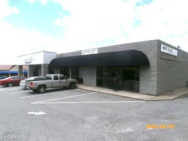 1530 E Dixie Drive, Asheboro NC 27203